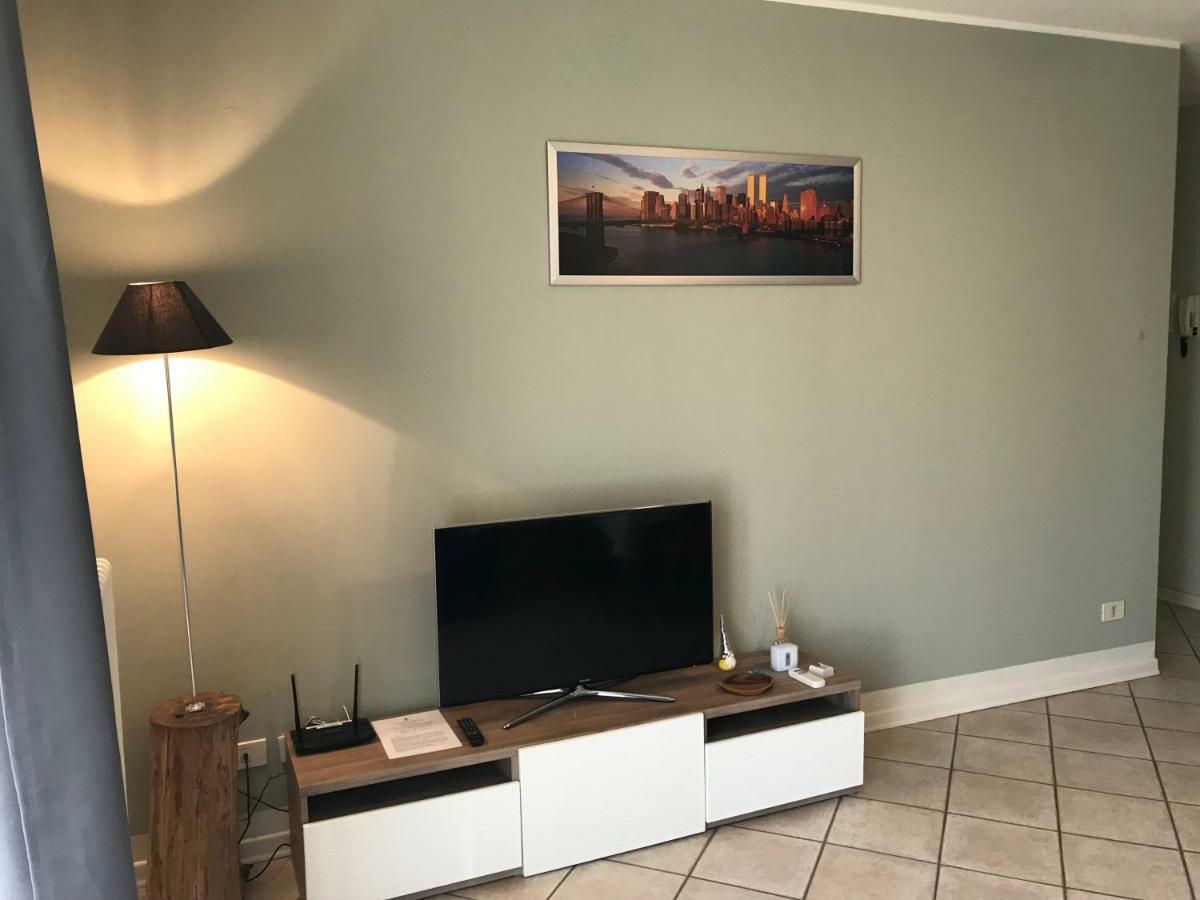 Apartamento Grazioso Bilocale Metro/Centro Brescia Exterior foto